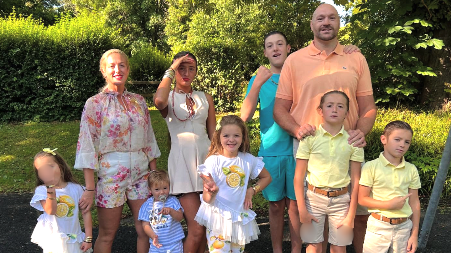 Paris Fury fans spot offensive detail in family photo with Tyson Fury and her seven kids