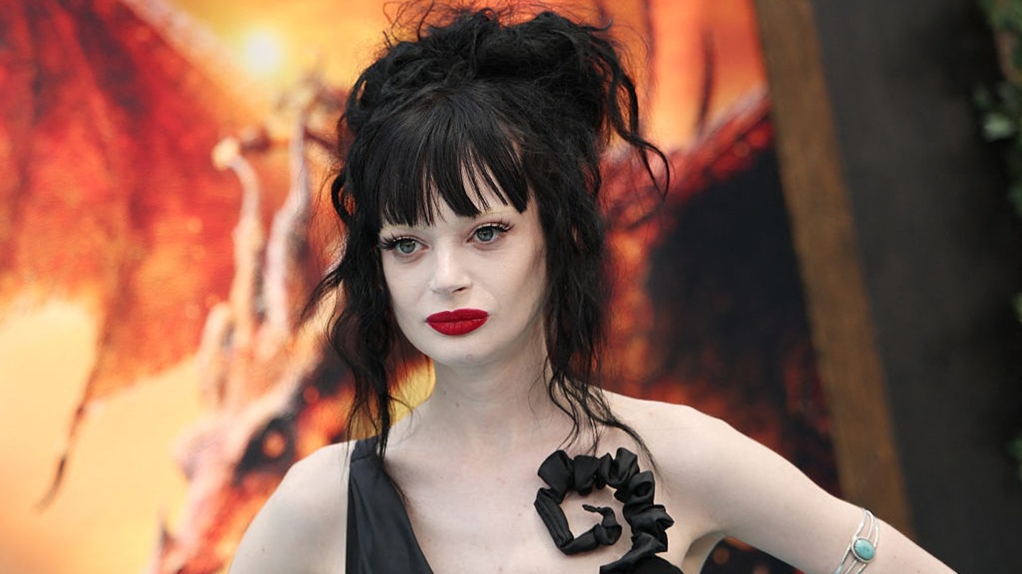 Actrice Ruth Codd révèle avoir subi l’amputation de ses deux jambes