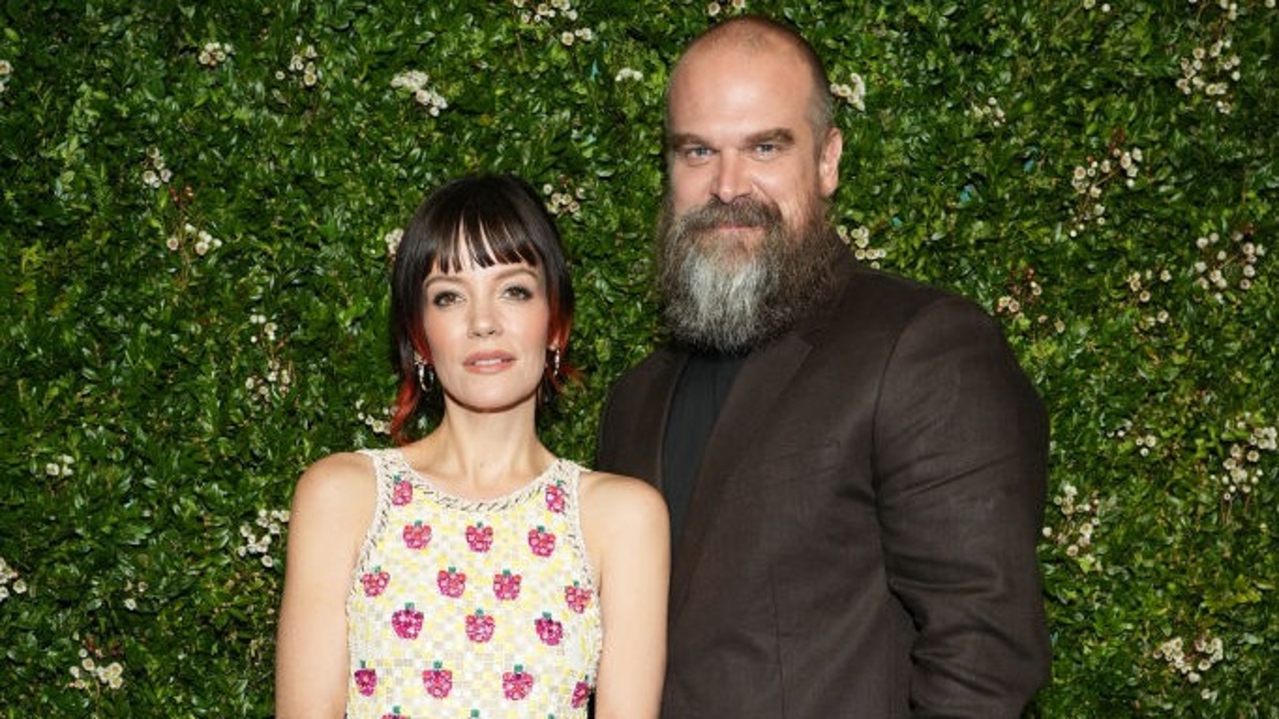 Revanche brutale de Lily Allen sur l’affaire présumée de David Harbour – Album explosif! Revanche brutale de Lily Allen sur l’affaire présumée de David Harbour – Album explosif!