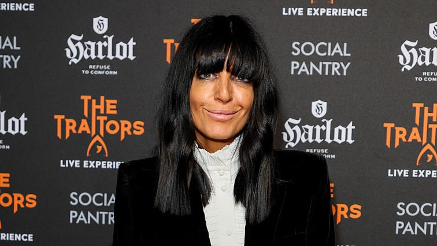 Claudia Winkleman: sans frange, les fans de Traitors stupéfaits Claudia Winkleman: sans frange, les fans de Traitors stupéfaits